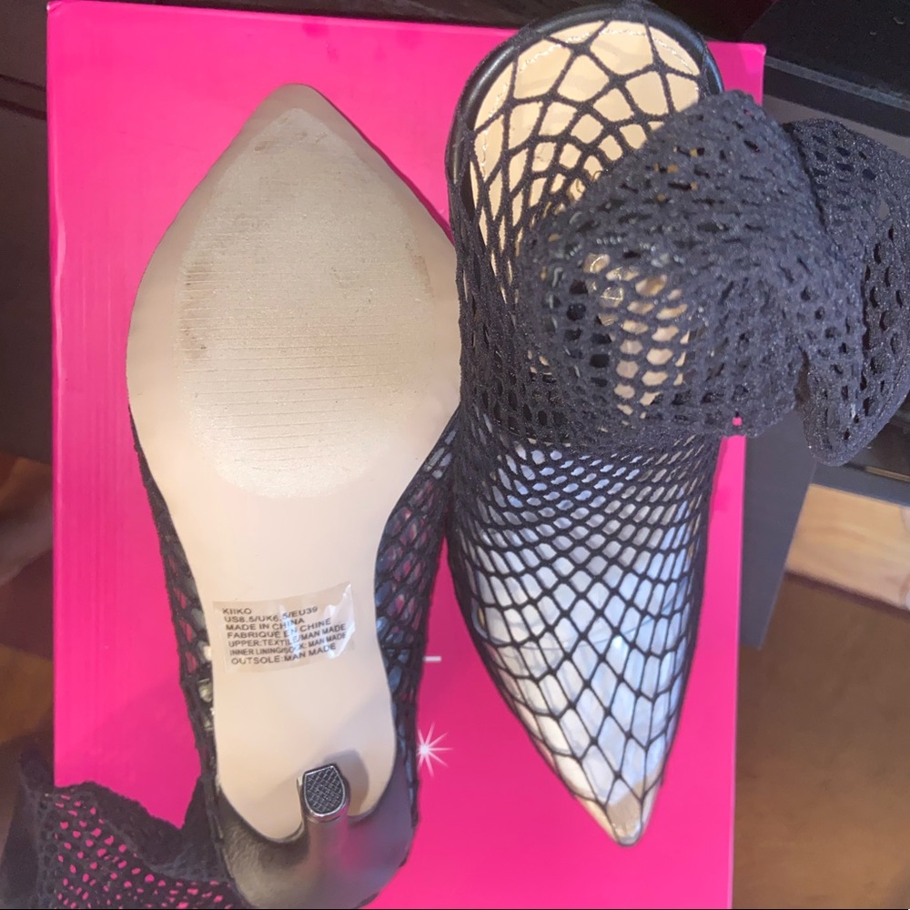 Heels - Picture 3 of 4